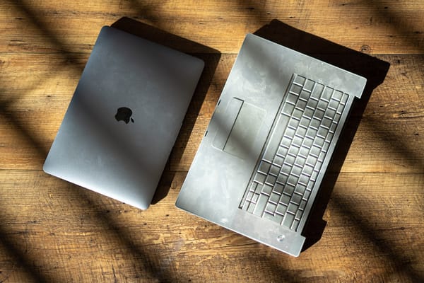Na který port Apple zapomněl při návrhu MacBooku Pro 2021?